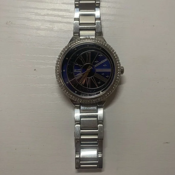 Michael Kors Watch Women - Picture 2 of 2